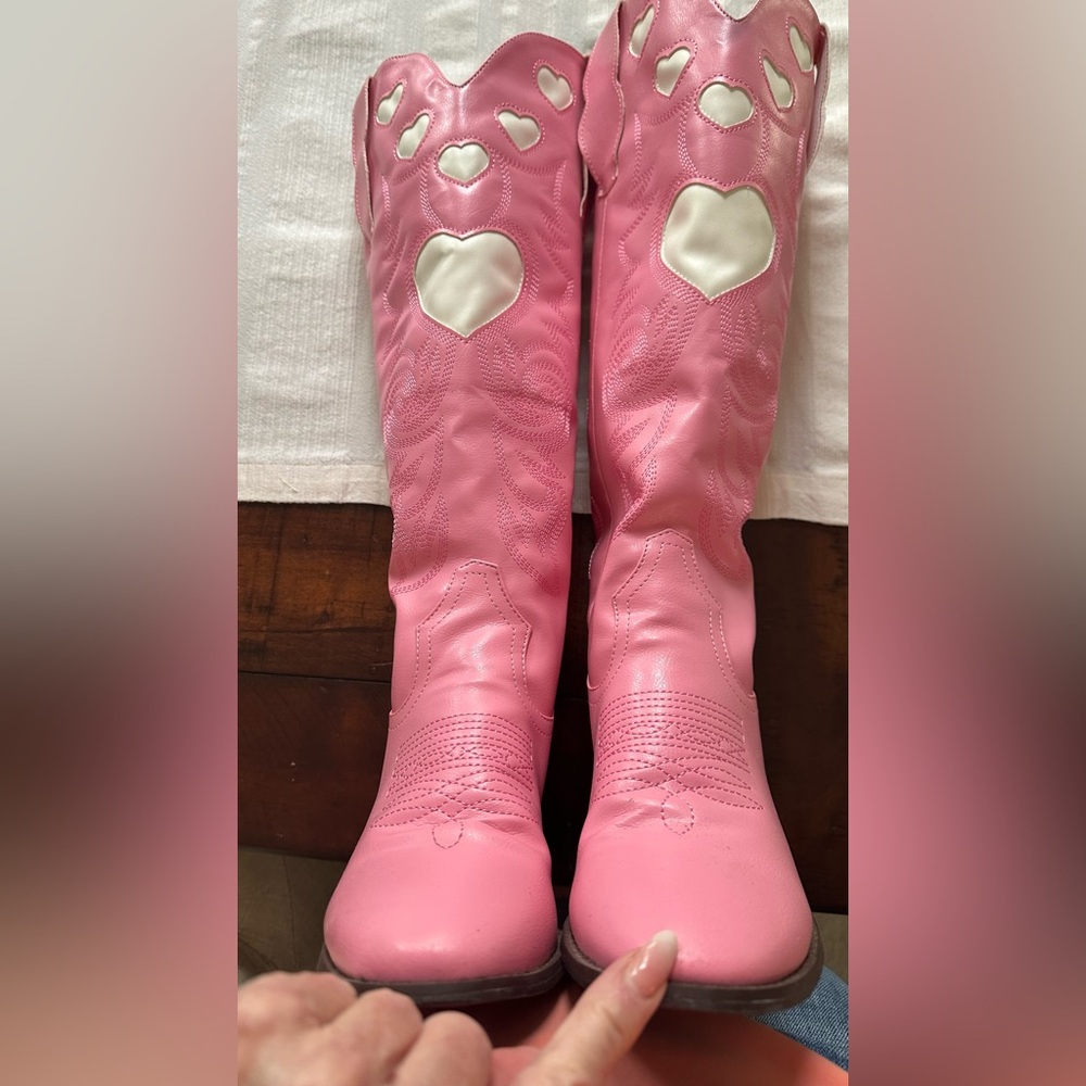 Pink Heart Embroidered Cowboy Boots / Size 39 / EUC - Picture 5 of 7